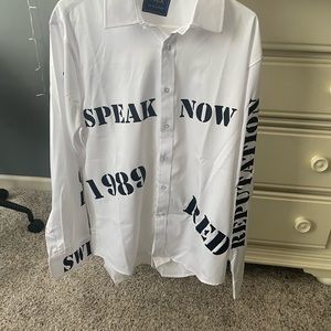 Taylor Swift AMAS top. Size Large, can fit small/medium (meant to be oversized)